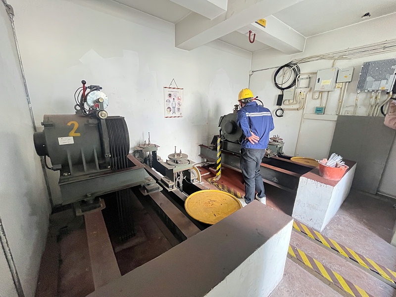 住宅老旧电梯换新