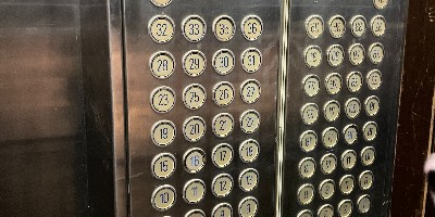 广州老旧电梯更新困局：老旧电梯更新背后的民生痛点与治理挑战