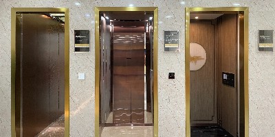 买别墅电梯时是选择封闭式还是观光式？