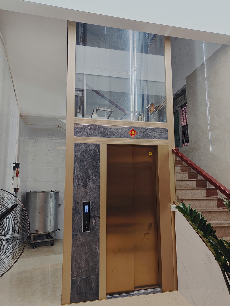 家用电梯